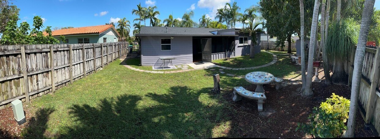 Primary Photo - 12370 SW 104th Terrace