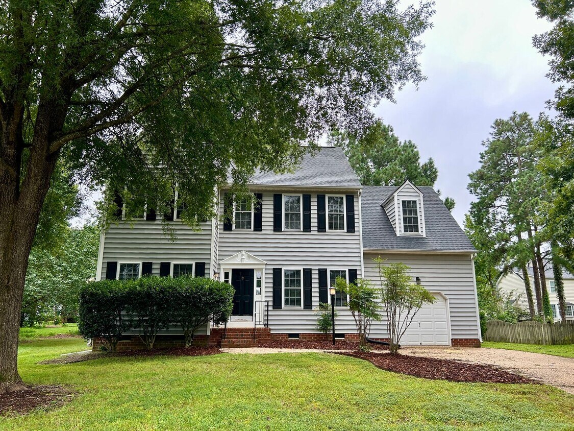 Foto principal - Stunning 4-Bedroom Home in Richmond’s Prem...