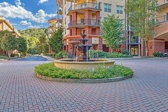 Building Photo - 200 River Vista Drive