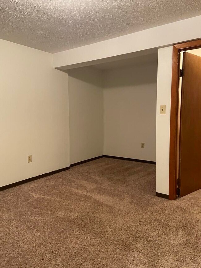 Foto del edificio - 2473 E Turkeyfoot Lake Rd