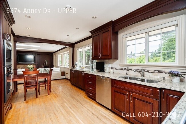 Building Photo - Beautiful Upper Home in Delta