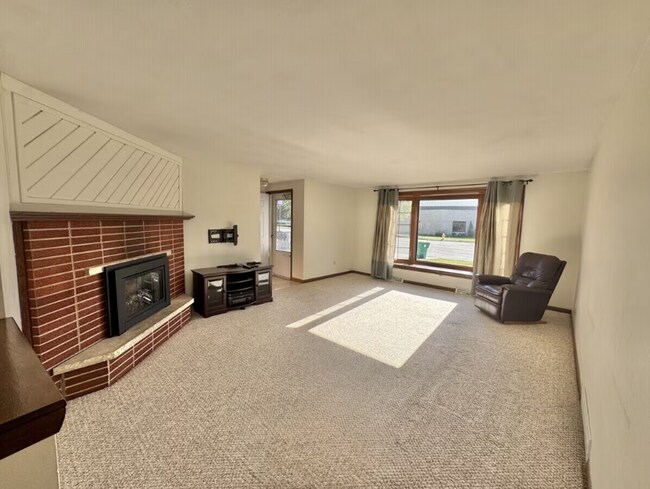 Foto del edificio - 1798 Chateau Dr