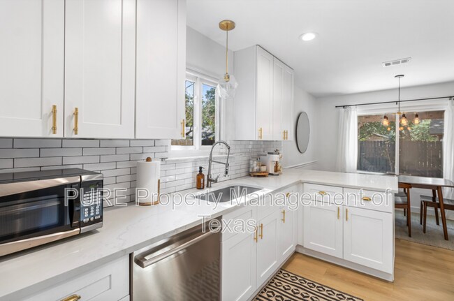 Foto del edificio - 4907 Dry Oak Trail