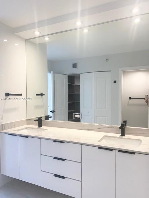 Foto del edificio - 3530 Mystic Pointe Dr