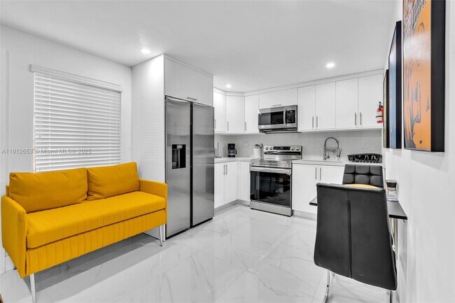 Foto del edificio - 923 NW 110th St