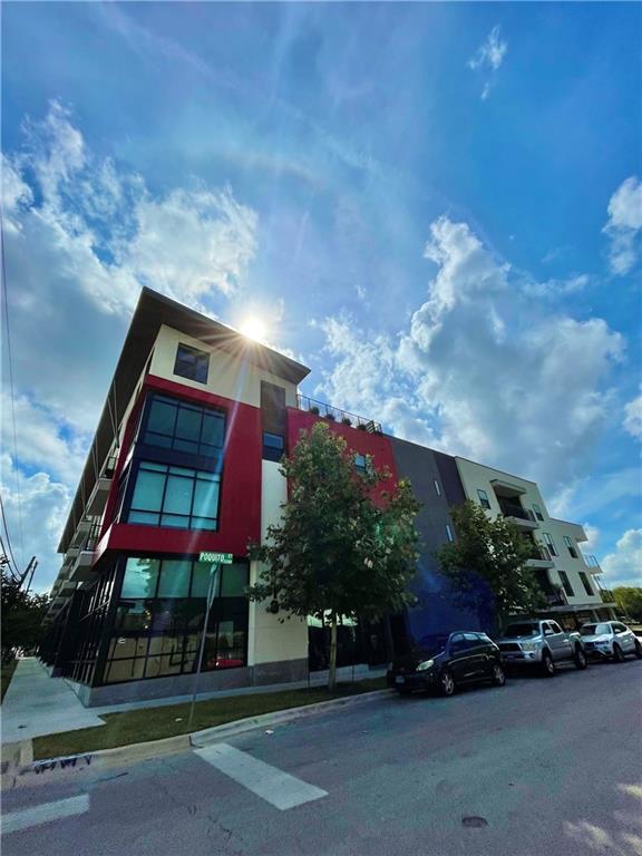 Building Photo - 2213 Poquito St