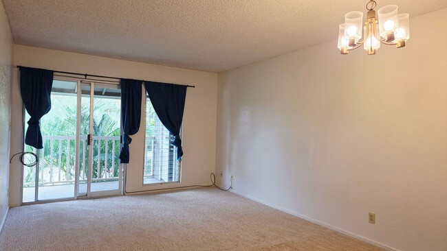 Building Photo - 2 Bed 1 Bath Waiau Garden Court Townhouse Second Floor Unit