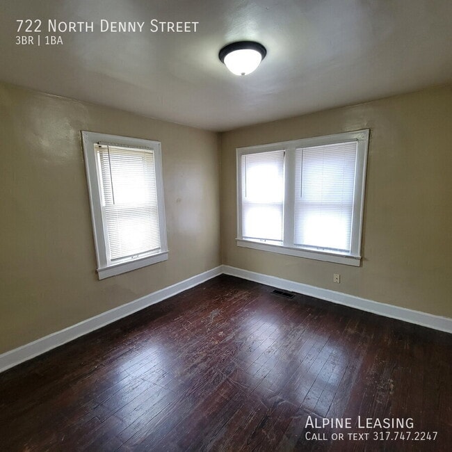 Building Photo - 722 N Denny St