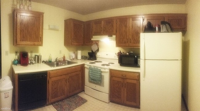 Building Photo - 2 br, 1 bath 4plex - 825 Sunflower St Apt C