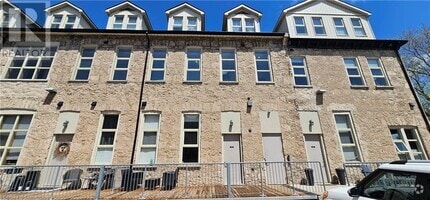 Building Photo - 25 Concession St