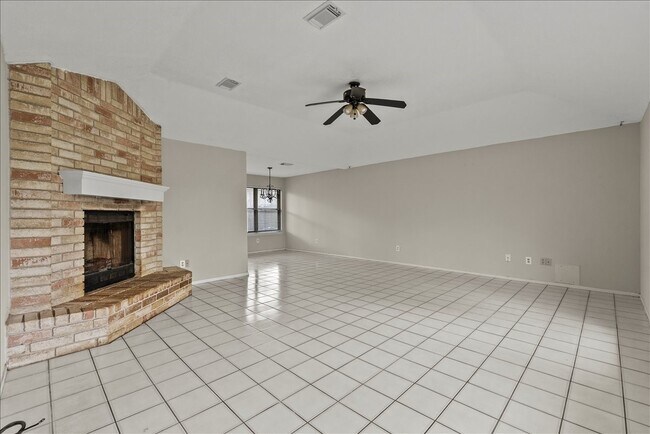 Foto del edificio - 2823 Forest Point Dr