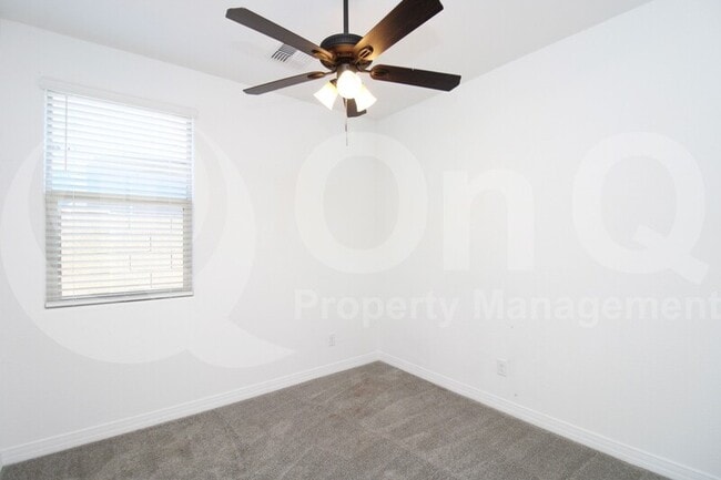 Building Photo - 9153 W Sells Dr