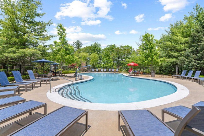Building Photo - Lodge at Ames Pond
