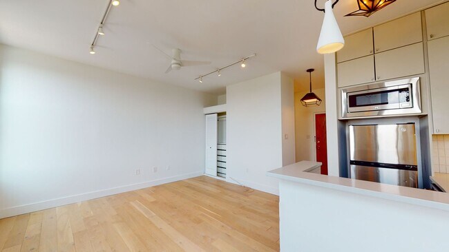 Foto del edificio - Modern Studio Apartment in Historic Buildi...