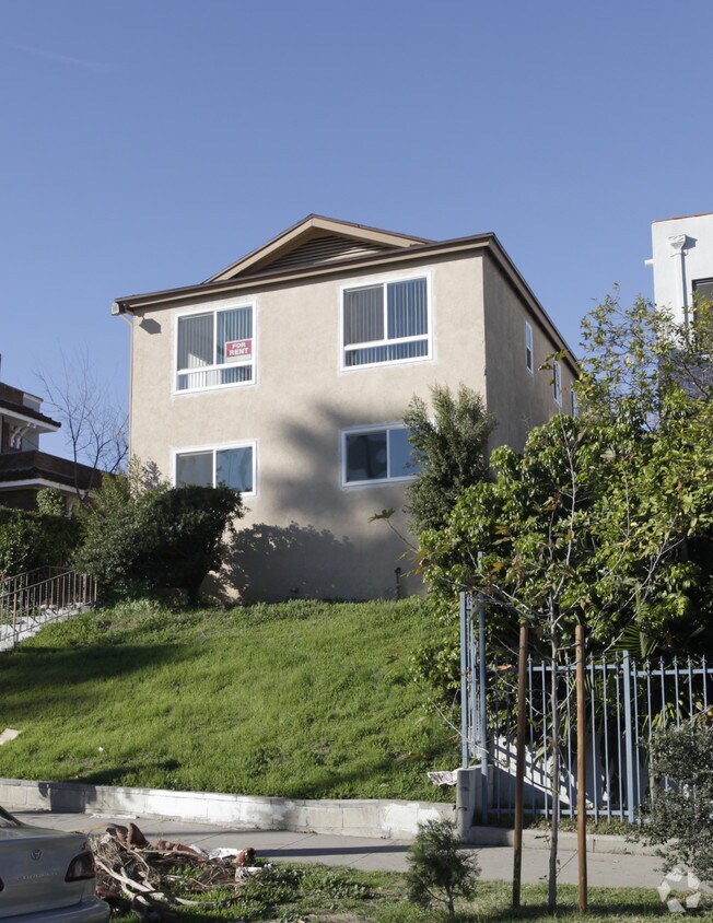 Building Photo - 211-215 1/2 N Catalina St