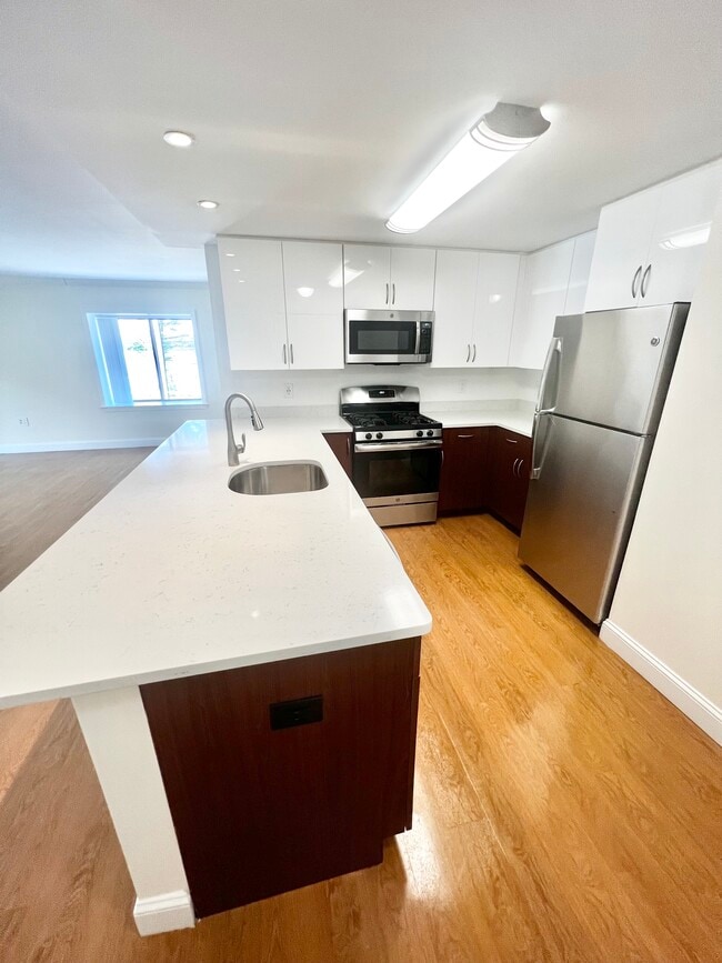 1500 Worcester Rd, Framingham, MA 01702 Condo for Rent in Framingham