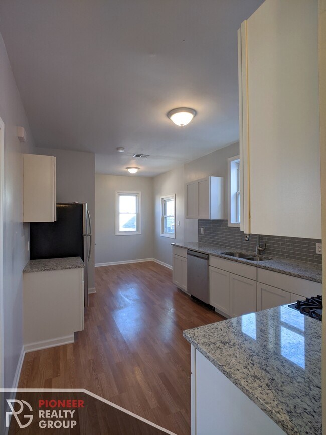 Foto del edificio - 1520 W Melrose St