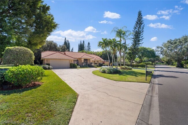 Building Photo - 264 Henley Dr