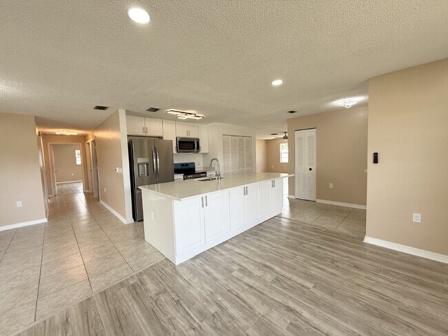 Building Photo - 7702 Ivory Terrace