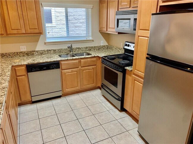 Foto del edificio - 3009 Speedway