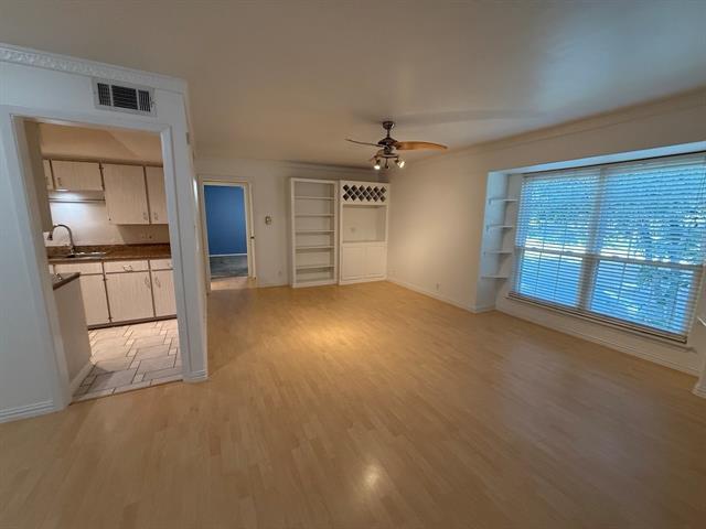 Foto del edificio - 7904 Royal Ln