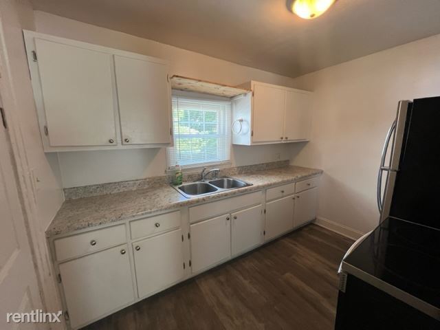 Building Photo - 3 br, 1 bath House - 2214 Walker Ave