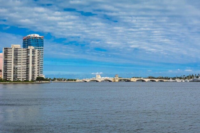 Building Photo - 1701 S Flagler Dr