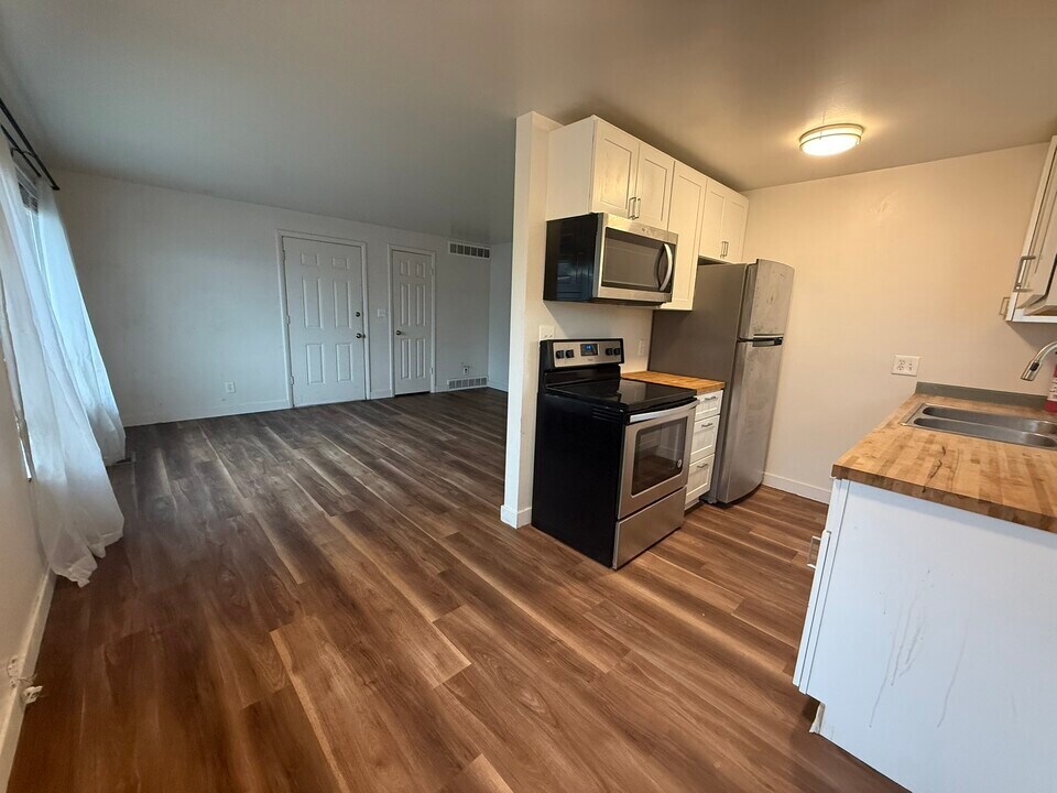 Foto principal - 545 Stringham Ave