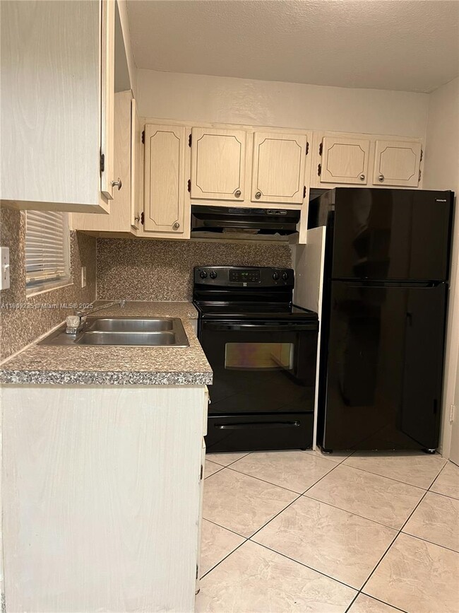 Foto del edificio - 1521 NW 43rd Ave