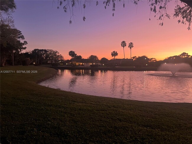 Foto del edificio - 6198 Brandon St