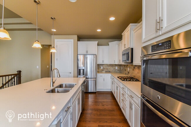 Building Photo - 7232 Rim Bluff Ln, Colorado Springs, CO, 8...