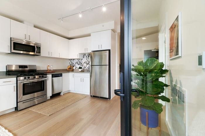 Foto principal - 3 bedroom in San Francisco CA 94103