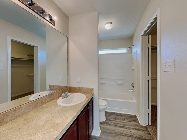 Foto del edificio - 16419 Noble Meadow Ln