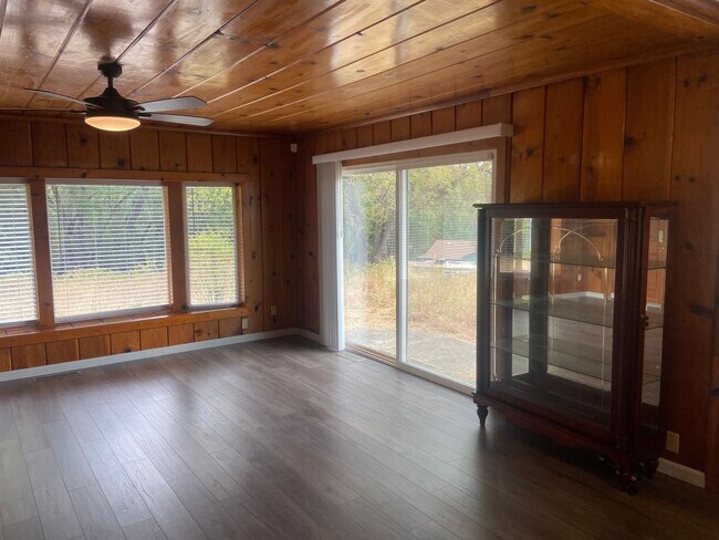 Foto del edificio - Charming - Off Forni Road - 2 Bdrm, 2 Bath