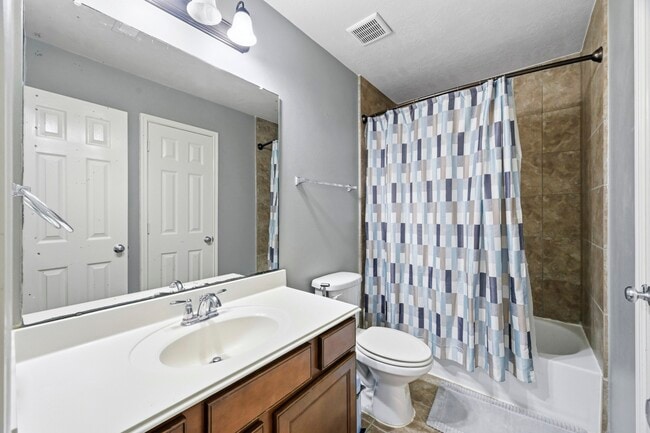Building Photo - 14403 Lakepointe Bend Ln
