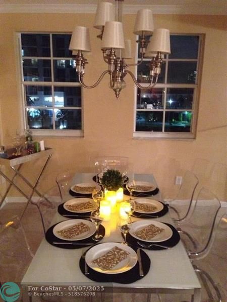 Foto principal - 3215 NE 184th St