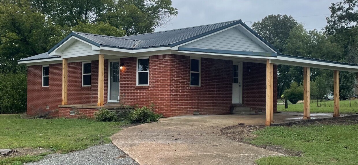 Primary Photo - 167 McMurray Rd