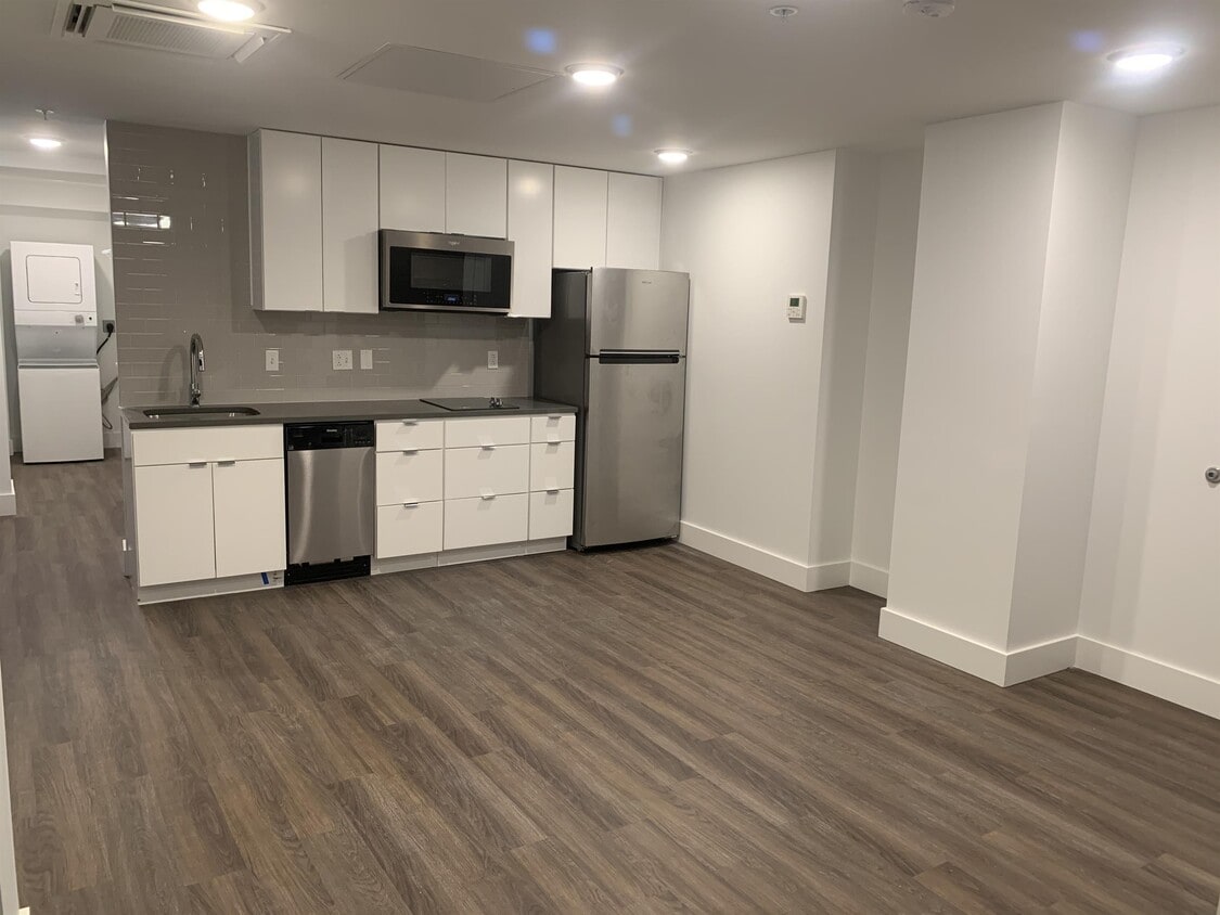 3835 Main St Unit 407, Kansas City, MO 64111 Condo for Rent in