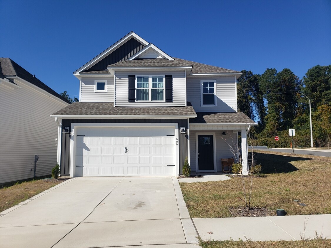 Primary Photo - 500 Burgundy Dr