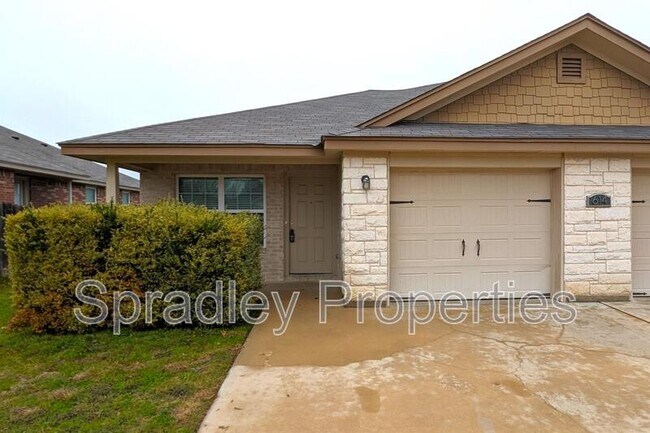 Building Photo - 614 A Paseo del Plata Dr