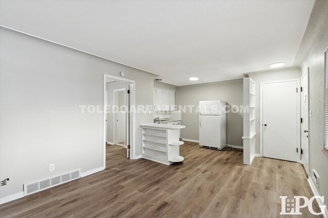 Foto del edificio - 4225 Harvest Ln