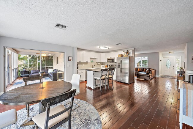 Building Photo - 3931 Flag Dr