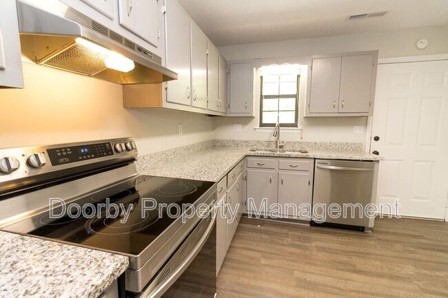 Foto del edificio - 1418 Baggett Rd