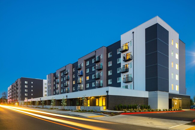 Building Photo - Latitude 112