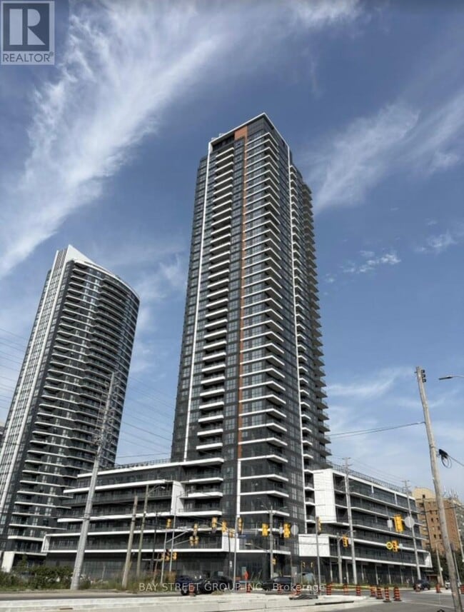 Building Photo - 15-615 Watergarden Dr