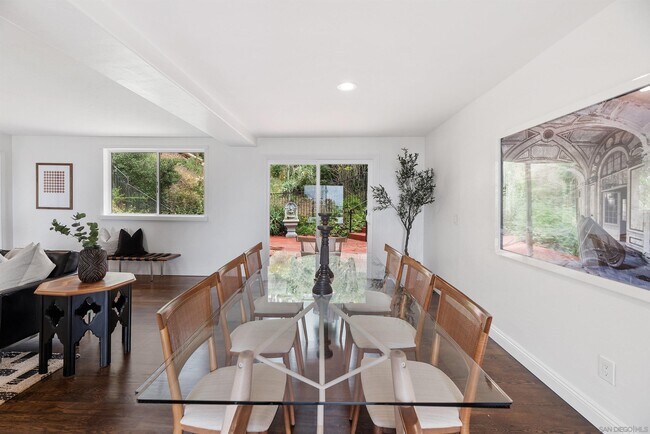 Foto del edificio - 7365 Remley Pl