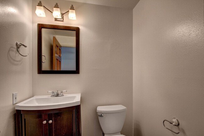 Building Photo - 1476