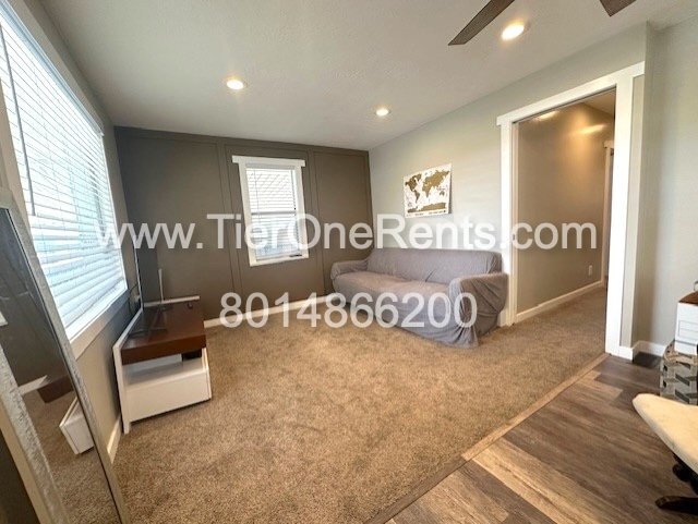 Foto del edificio - This property offers a NO DEPOSIT option available for qualified renters!