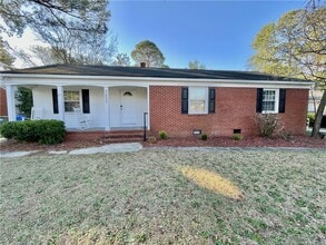 Building Photo - 3533 Furman Dr