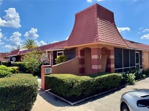 Building Photo - 2727 W Oak Ridge Rd